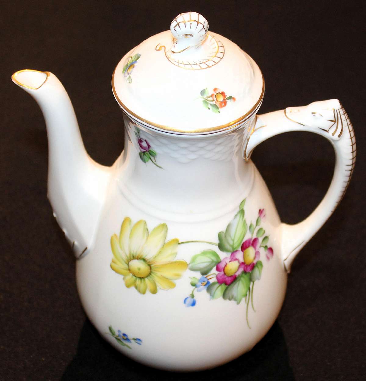 Up for sale is this Bing Grondahl B & G Beautiful Coffee Pot in excellent condition with no chips or cracks. The coffee pot measures approx. 7 3/4"T.Shipping Excludes: Alaska/Hawaii, US Protectorates, APO/FPO, PO BoxShipping Provided to the Uni