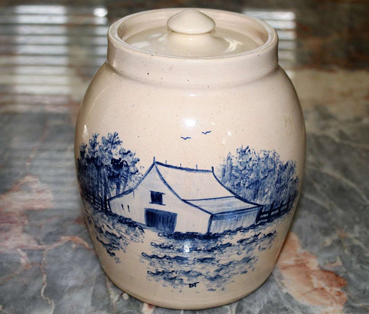 Up for sale is this P. R. Storie Pottery Co. Covered Large Container in excellent condition with no chips or cracks. measures approx. 8 3/4"T. Shipping Excludes: Alaska/Hawaii, US Protectorates, APO/FPO, PO BoxShipping Provided to the United States