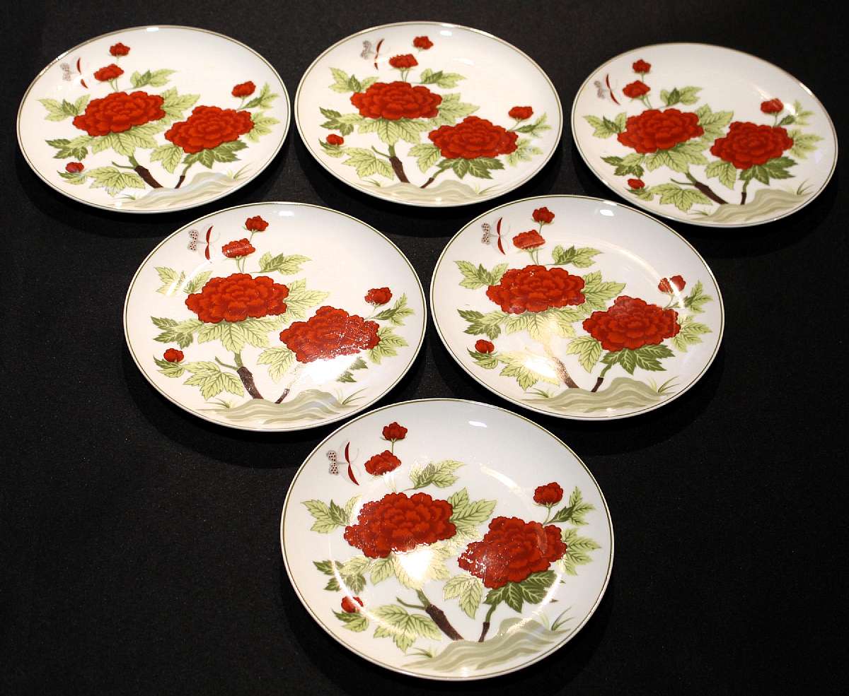 Up for sale are these Seymour Mann Shibui Set Of Six Salad Plates in excellent condition with no chips or cracks. They measure approx. 7 1/2"W.Shipping Excludes: Alaska/Hawaii, US Protectorates, APO/FPO, PO BoxShipping Provided to the United States