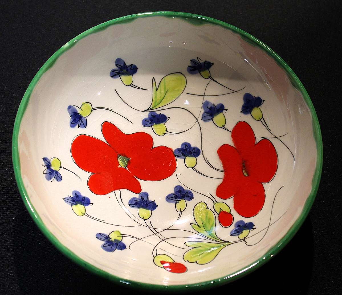 Up for sale is this Mancioli MC12 Vegetable Bowl in great condition with no chips. There is some crazing. Measures approx. 9 3/4"W 3 1/4"D. Please see my other sales for more of this beautiful pattern.Shipping Excludes: Alaska/Hawaii, US Protec