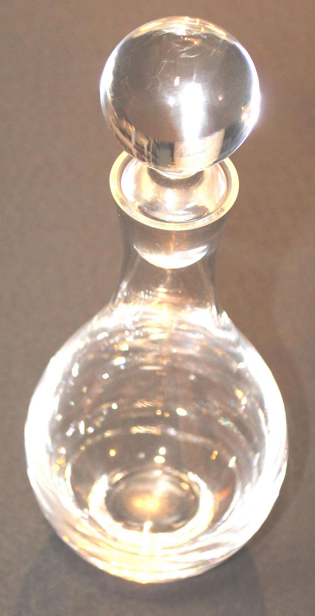 Up for sale is this Ravenscroft Tall Beautiful Signed Crystal Decanter With Stopper in great condition with no chips or cracks. Measures approx. 12 1/4" Tall without the stopper. Beautiful piece.  Shipping Excludes: Alaska/Hawaii, US Protectorates,