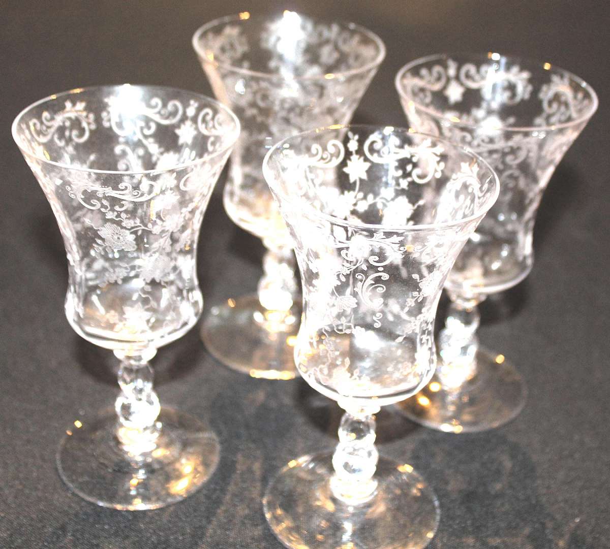 Up for sale are these Cambridge Chantilly Set Of Four Juice Glasses in excellent condition with no chips or cracks. The glasses measure approx. 5 7/8 inches tall & about 2 3/4 inches wide. Shipping Excludes: Alaska/Hawaii, US Protectorates, APO/FPO,