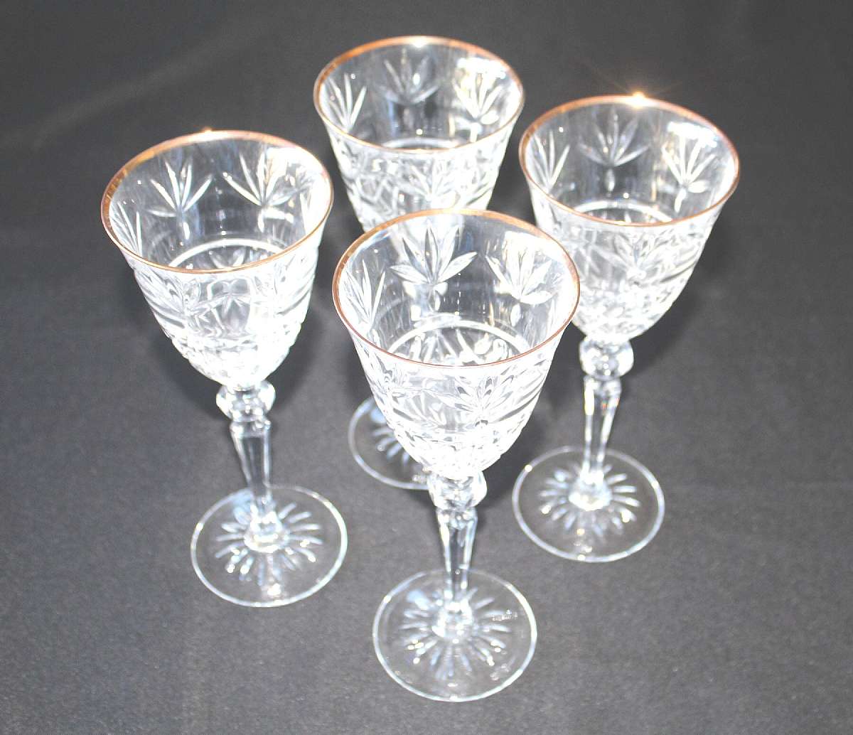 Up for sale are these Cristal Dâ€™Arques Durand Set Of Four Traditions Gold Water Goblets in great condition with no chips or cracks. They measure approx. 8 7/8"T by 3 5/8"W.Shipping Excludes: Alaska/Hawaii, US Protectorates, A