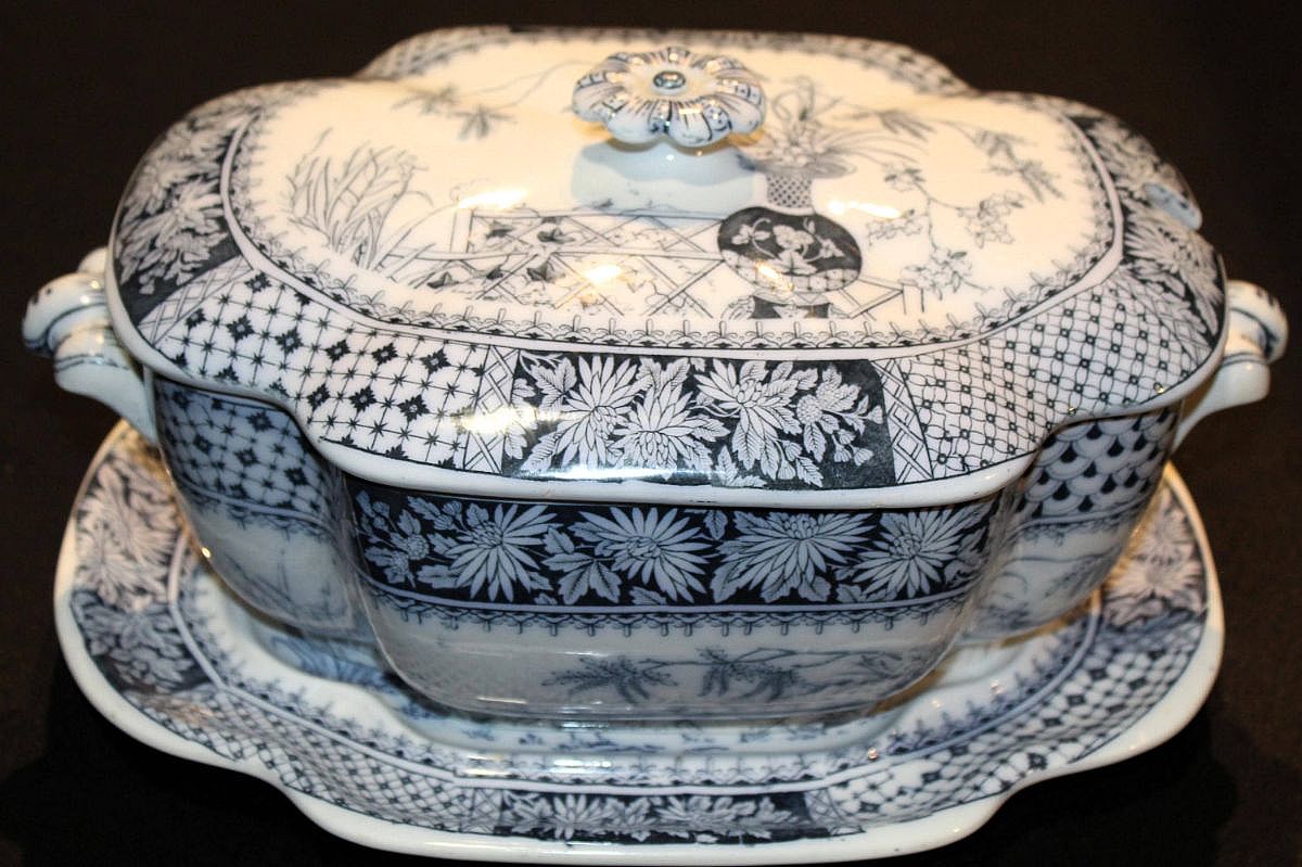 Antique Copeland & Sons Blue And White Covered Tureen And Underplate