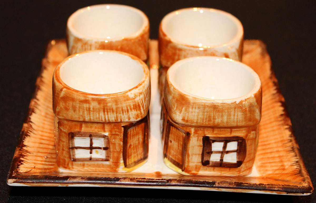 Up for sale is this Price Kensington Ye Olde Cottage Egg Cup Set. The tray is 6"W. The egg cups measure approx. 2"T. There are no chips. There is some crazing.Shipping Excludes: Alaska/Hawaii, US Protectorates, APO/FPO, PO BoxShipping Provide