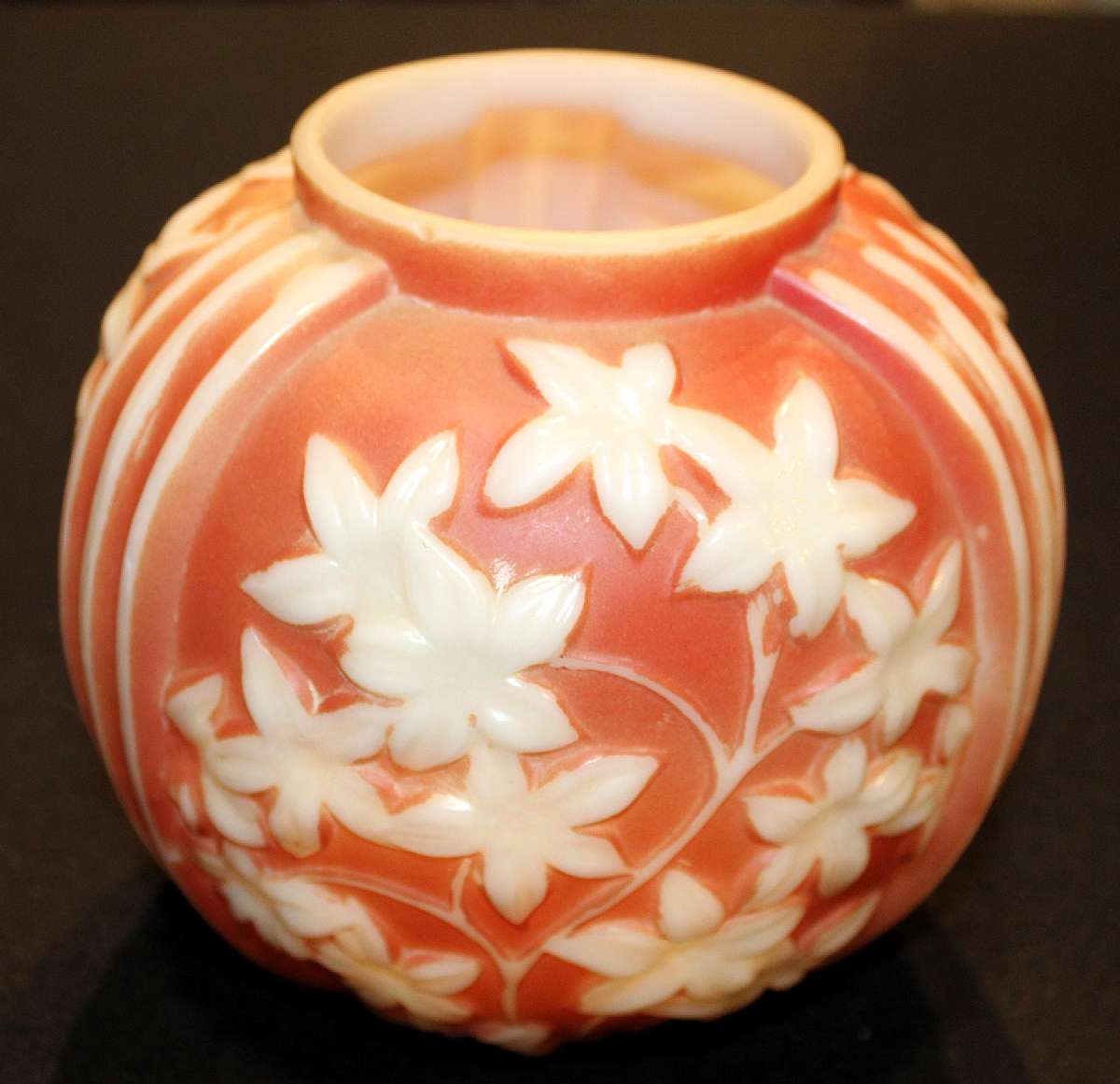 Up for sale is this Phoenix Glass Art Glass Vase with no cracks. The vase measures approx. 6 3/4"T by 7"W. Very nice decorative piece that does a a very small nick on the rim that is pictured. Shipping Excludes: Alaska/Hawaii, US Protectorates