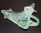 Up for sale is this Vintage Beautiful Swan Large Green & White Swirl Design Glass Bowl in great condition with no chips or cracks. Measures approx. 7"T by 11 3/4"W by 13 1/2"L. Beautiful Piece.Shipping Excludes: Alaska/Hawaii, US Prot